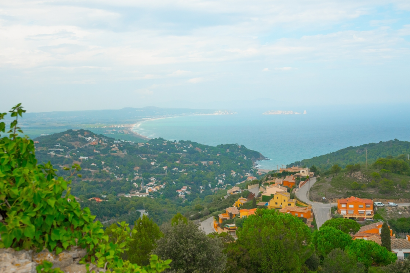 An image depicting the trail Ses Negres Marine Reserve Trail SL C 23 and its surrounding area.