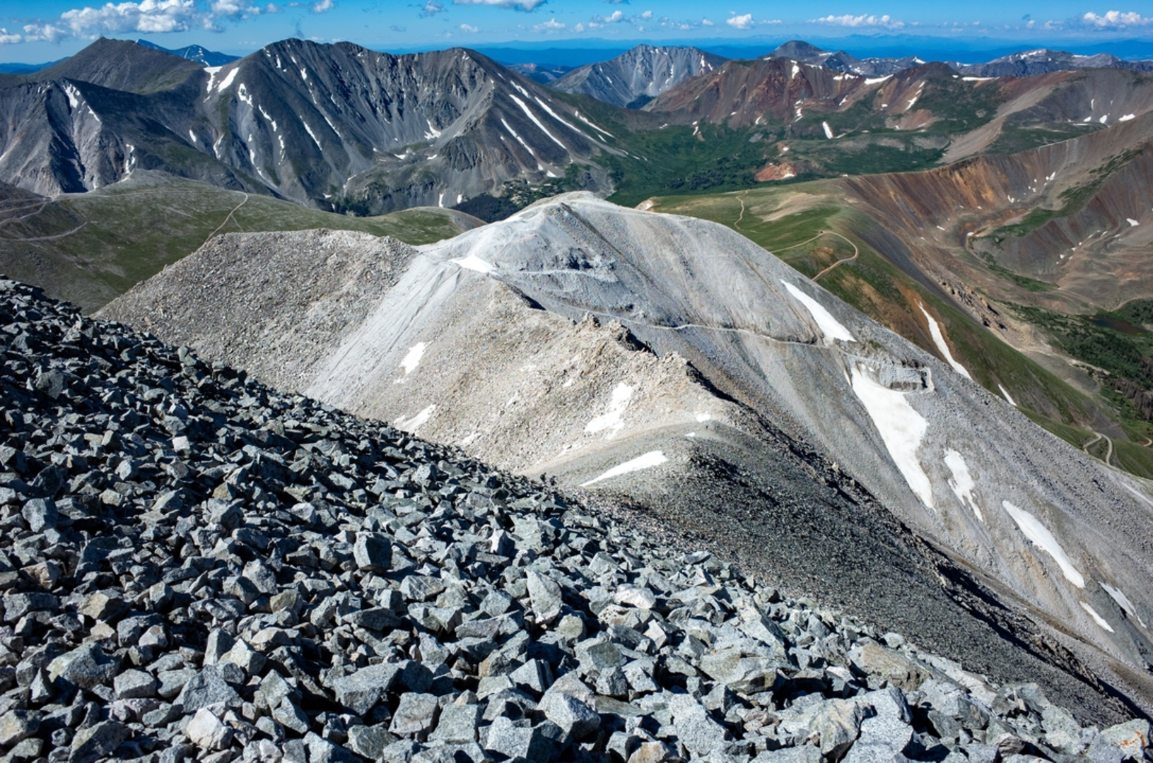 An image depicting the trail Mount Antero Trail and its surrounding area.
