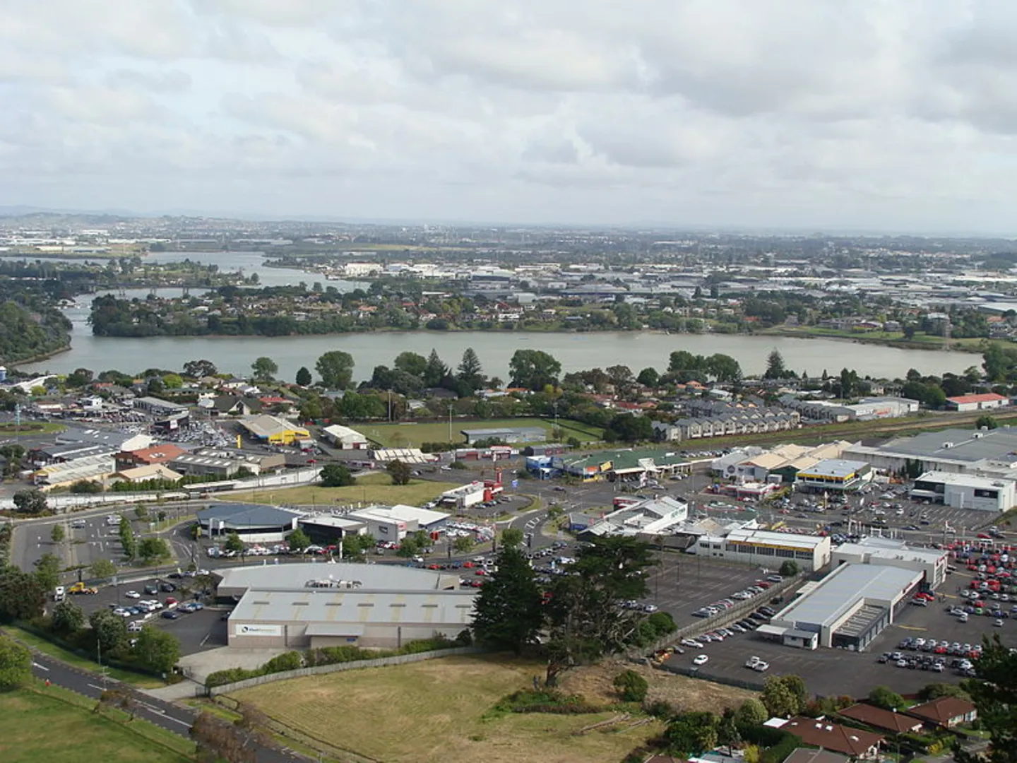 An image depicting the trail Panmure Basin Path and its surrounding area.