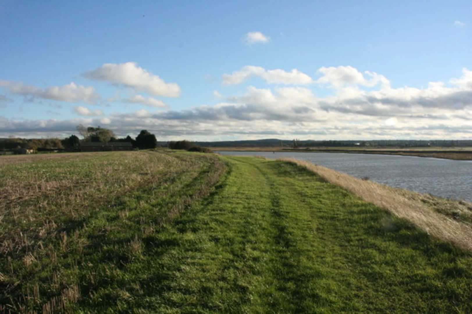 An image depicting the trail Faversham Shore Loop and its surrounding area.