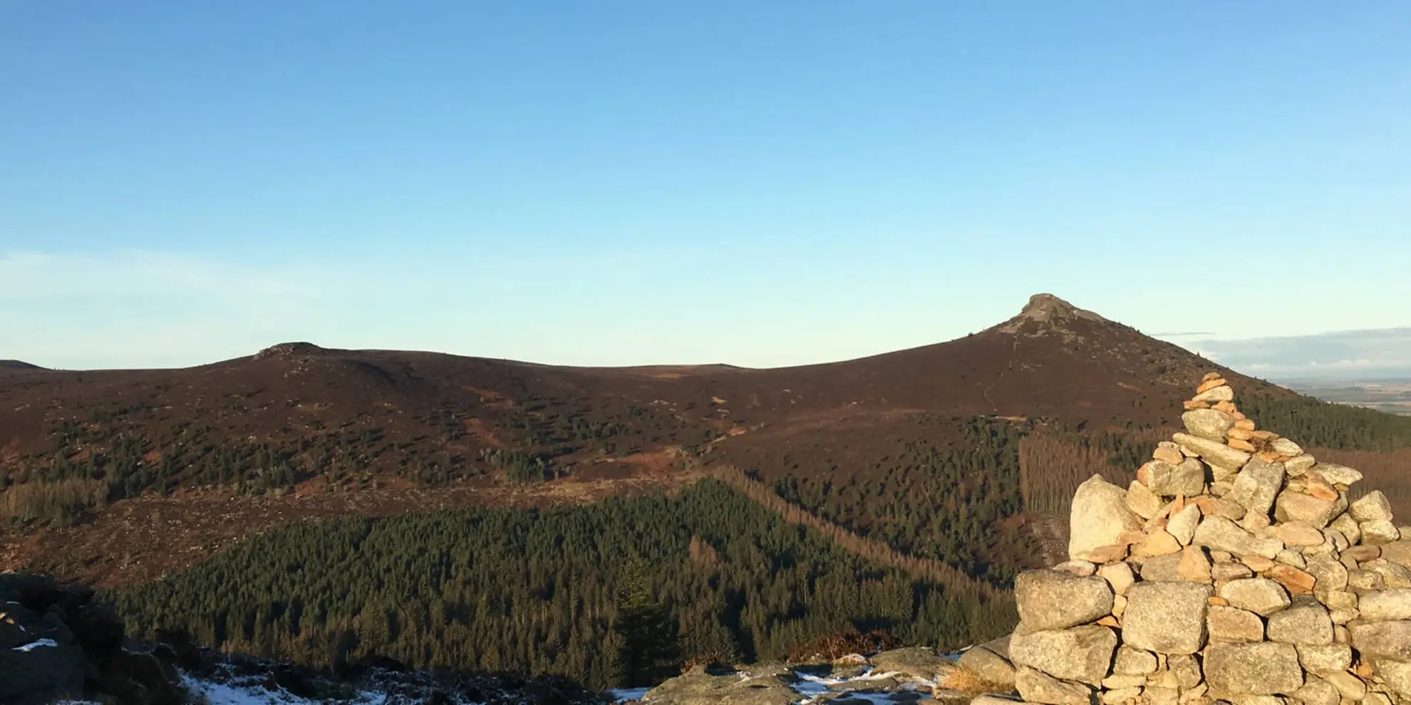 An image depicting the trail Cauldcleuch Head and Greatmoor Hill Loop and its surrounding area.