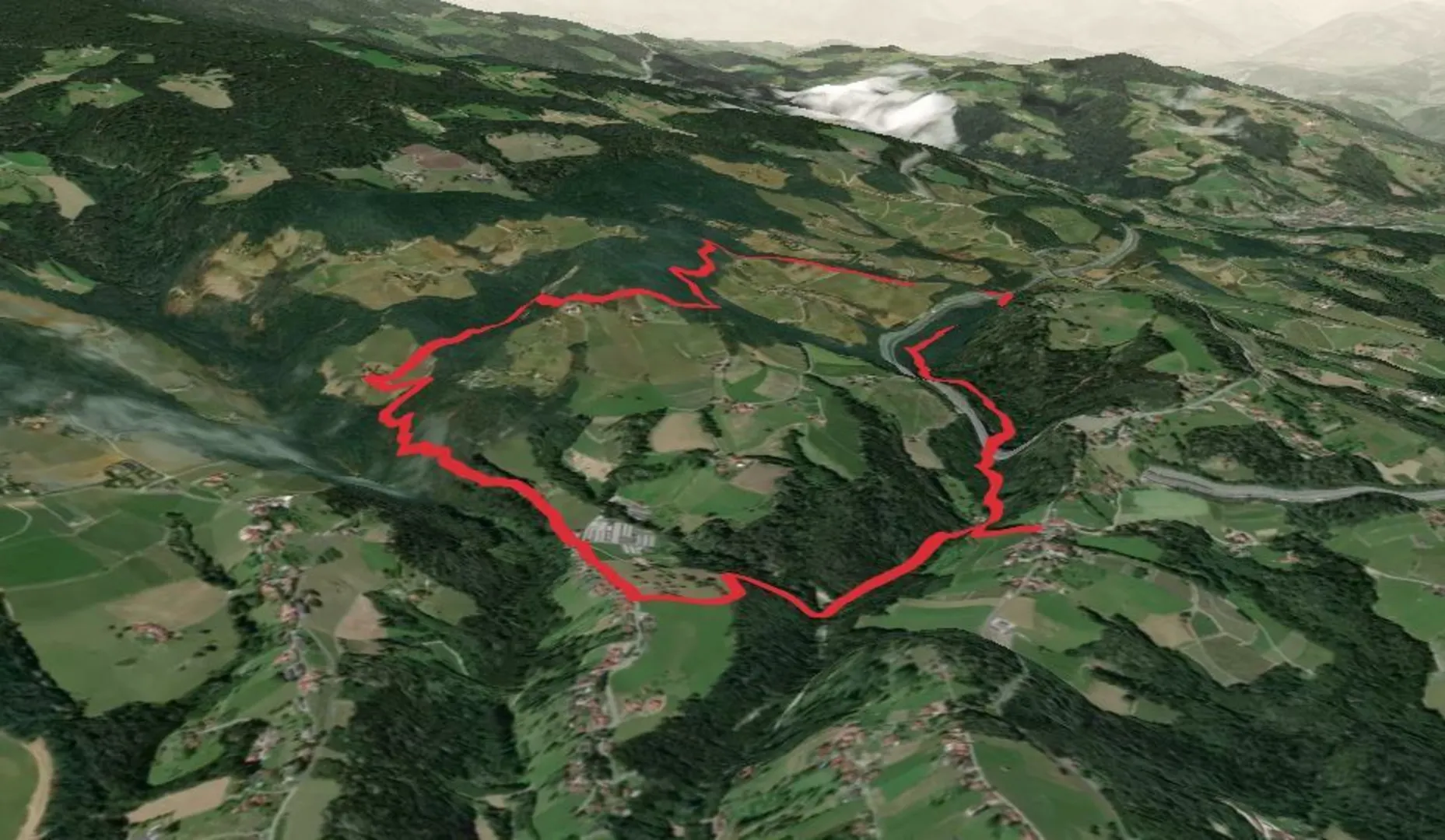 An image depicting the trail Gundersdorf - Grubberg Loop Trail and its surrounding area.