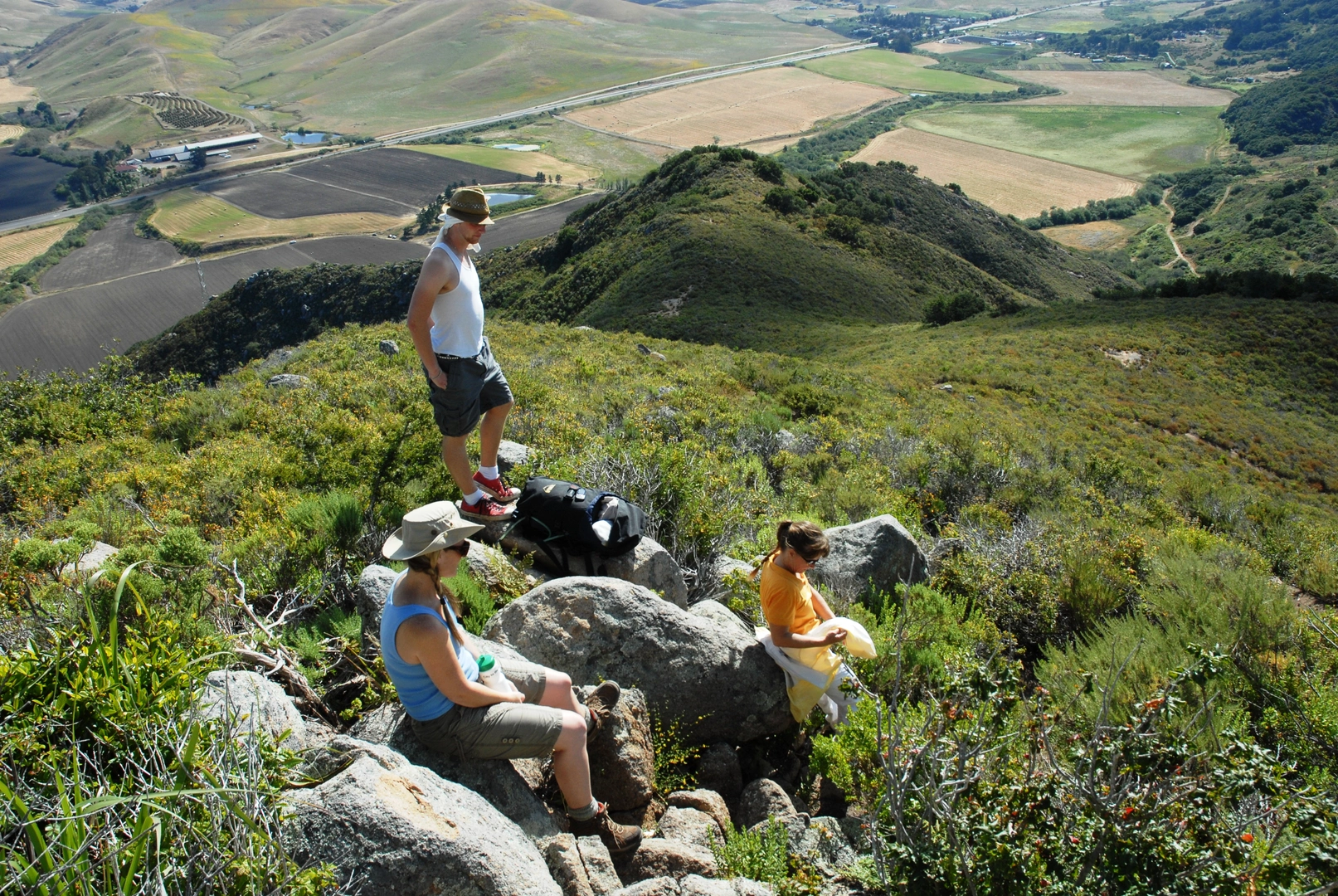 An image depicting the trail Cerro Cabrillo via Quarry Trail and its surrounding area.
