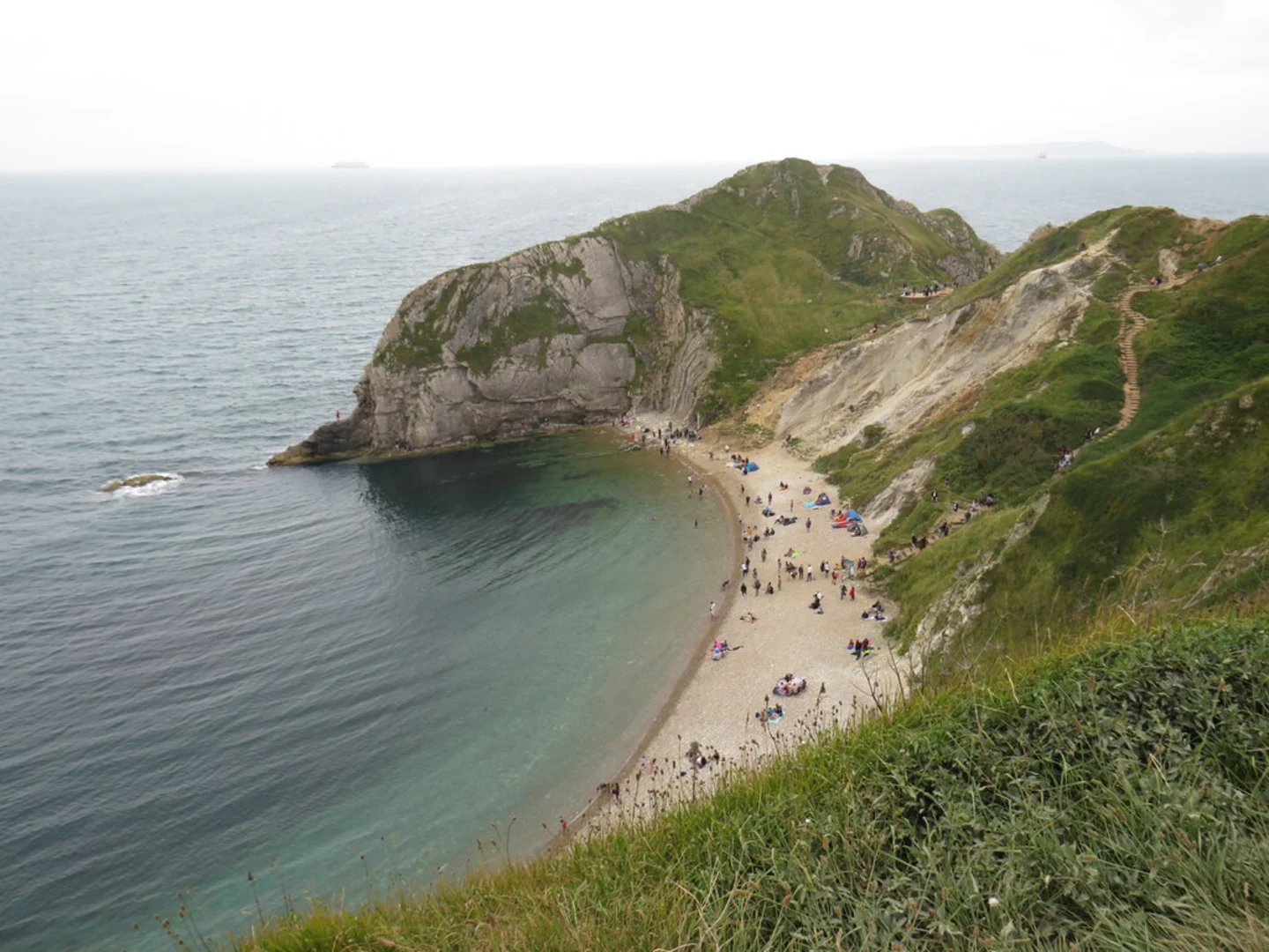 An image depicting the trail Boeleaze Cove, Bran Point and Man O'War Beach Walk and its surrounding area.