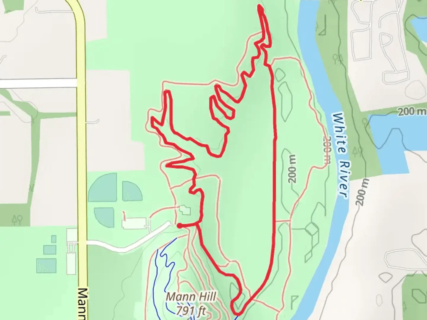 An image depicting the trail Mann Hill Loop and its surrounding area.