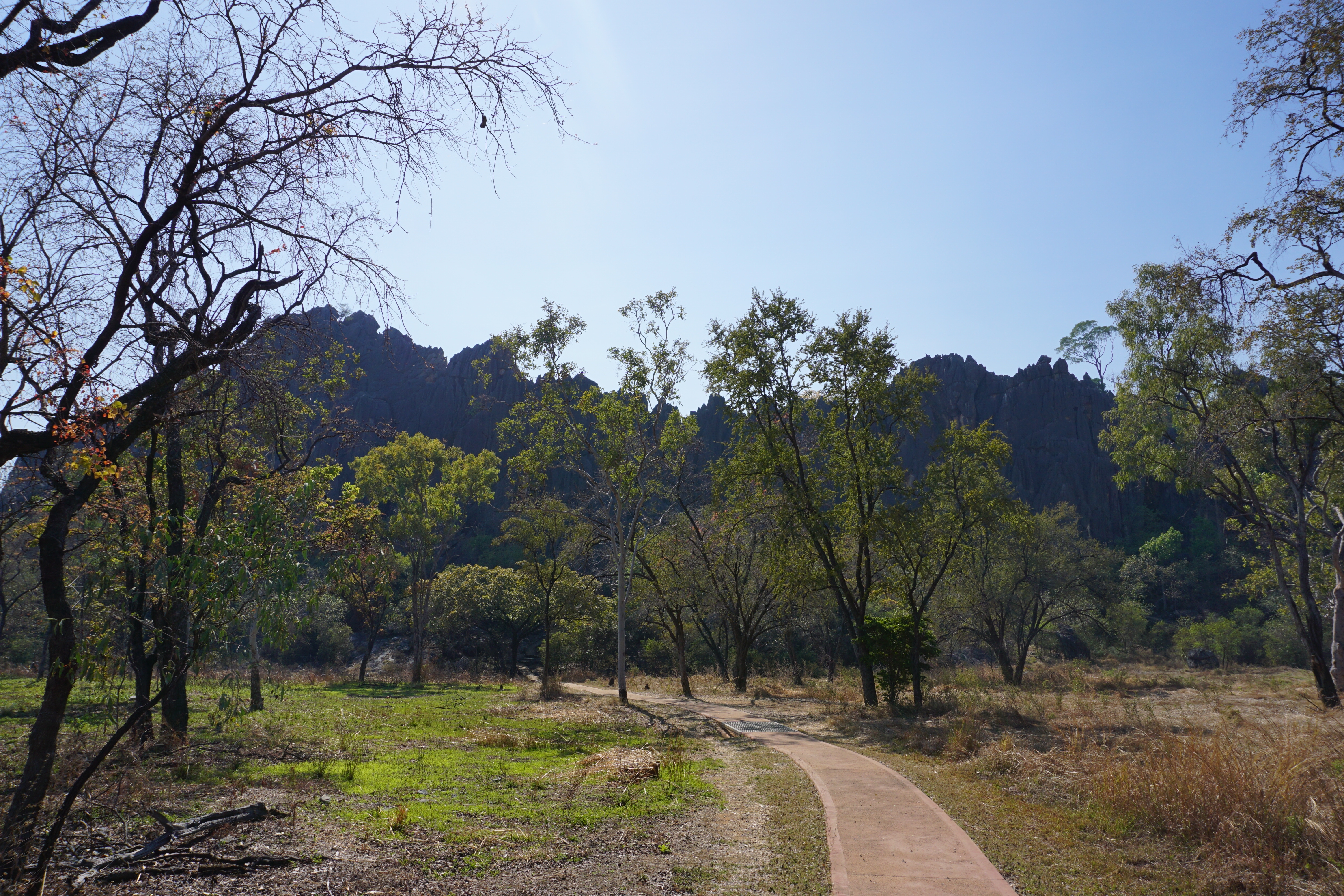 An image depicting the trail Chillagoe-Mungana Caves National Park and its surrounding area.