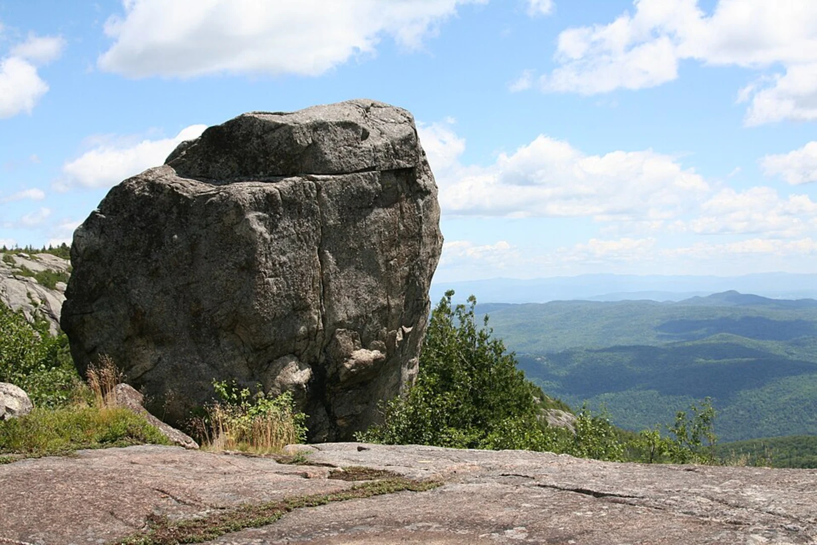 An image depicting the trail Bald Peak via East Trail and its surrounding area.