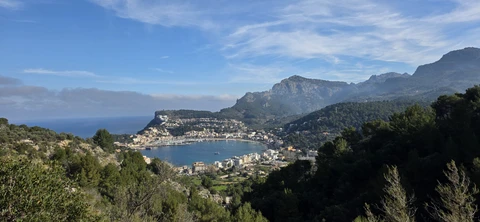 Circular walk over La Muleta to the lighthouse from Hotel Pure Salt in Port de Soller