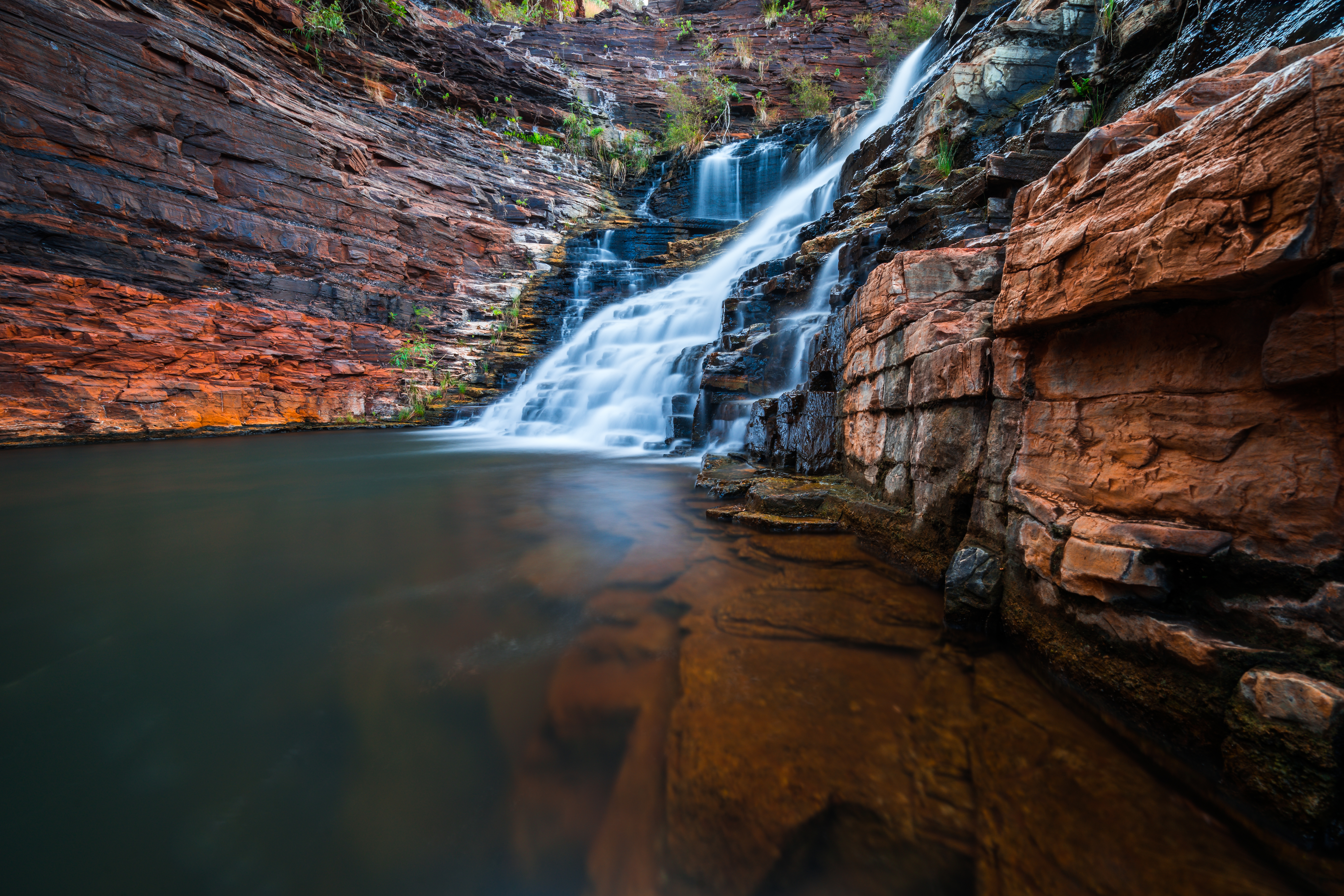 An image depicting the trail Karijini National Park and its surrounding area.