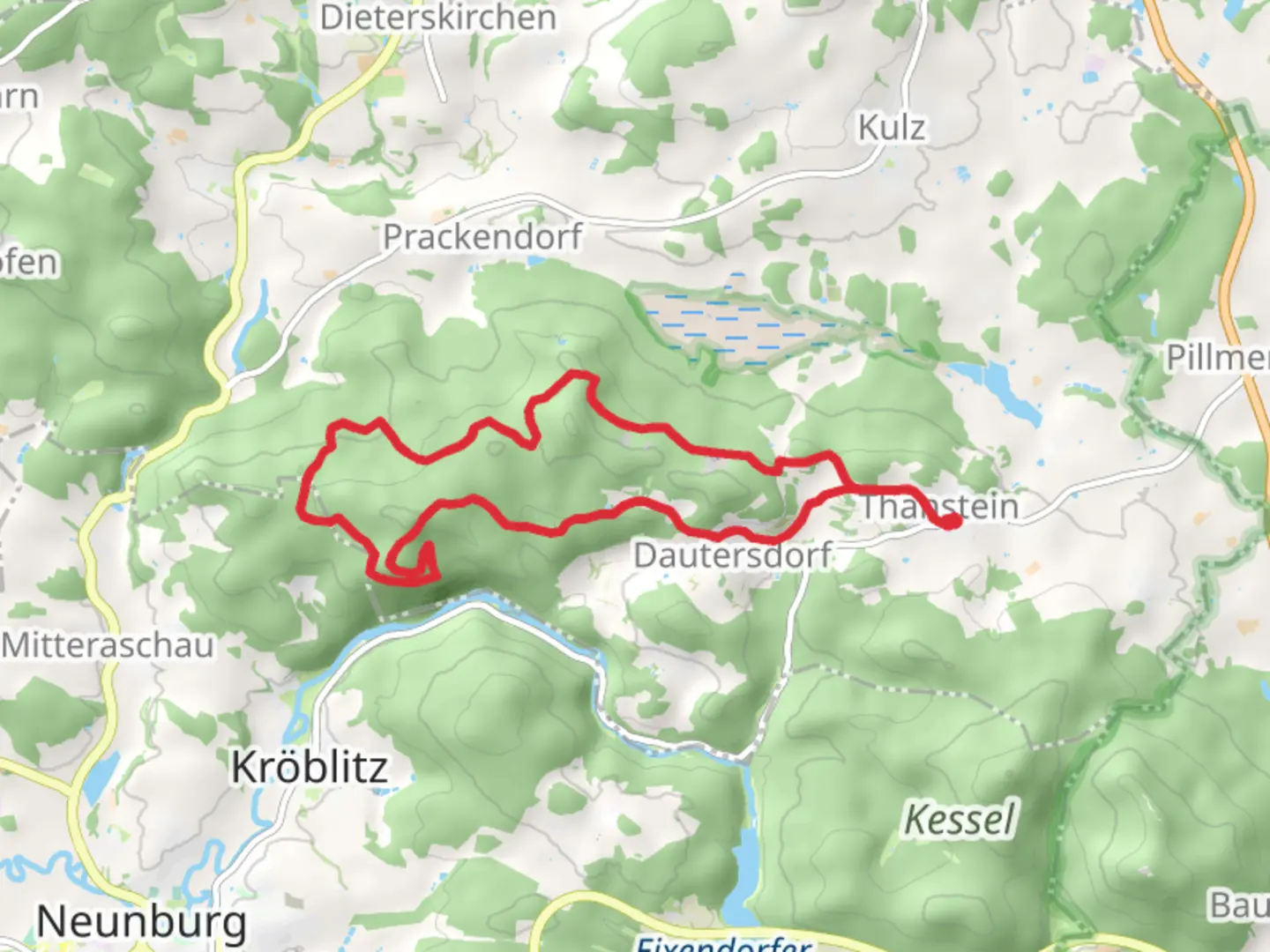 An image depicting the trail Thanstein-Warberg Weg and its surrounding area.