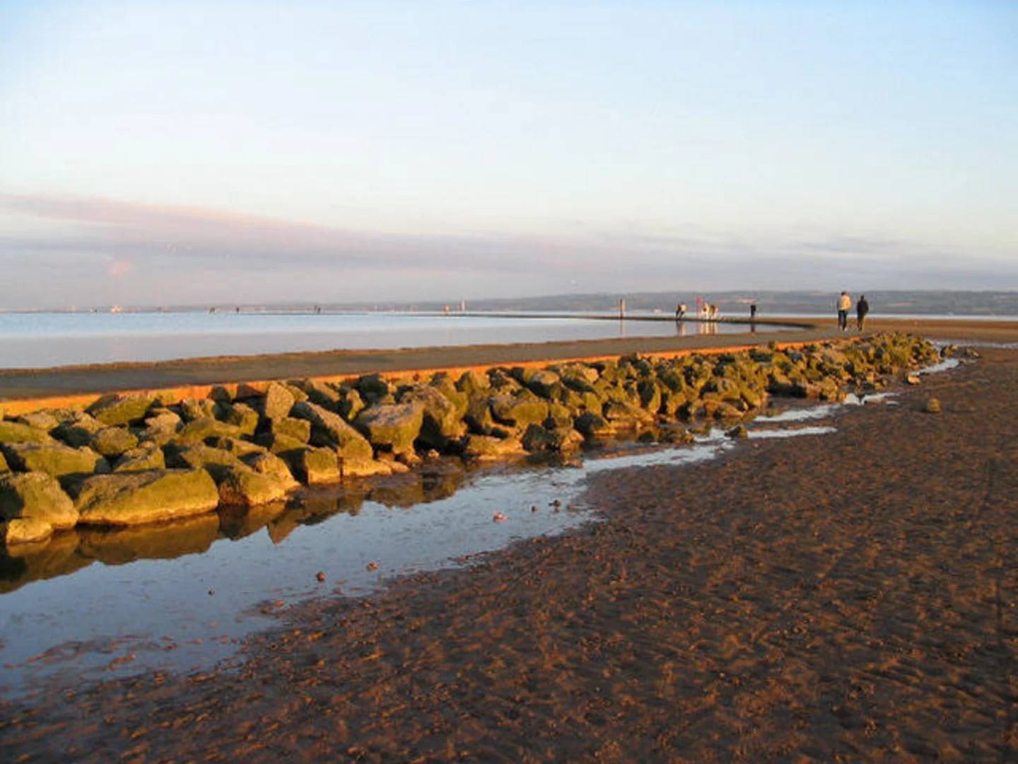 An image depicting the trail Hoylake to West Kirby Walk and its surrounding area.