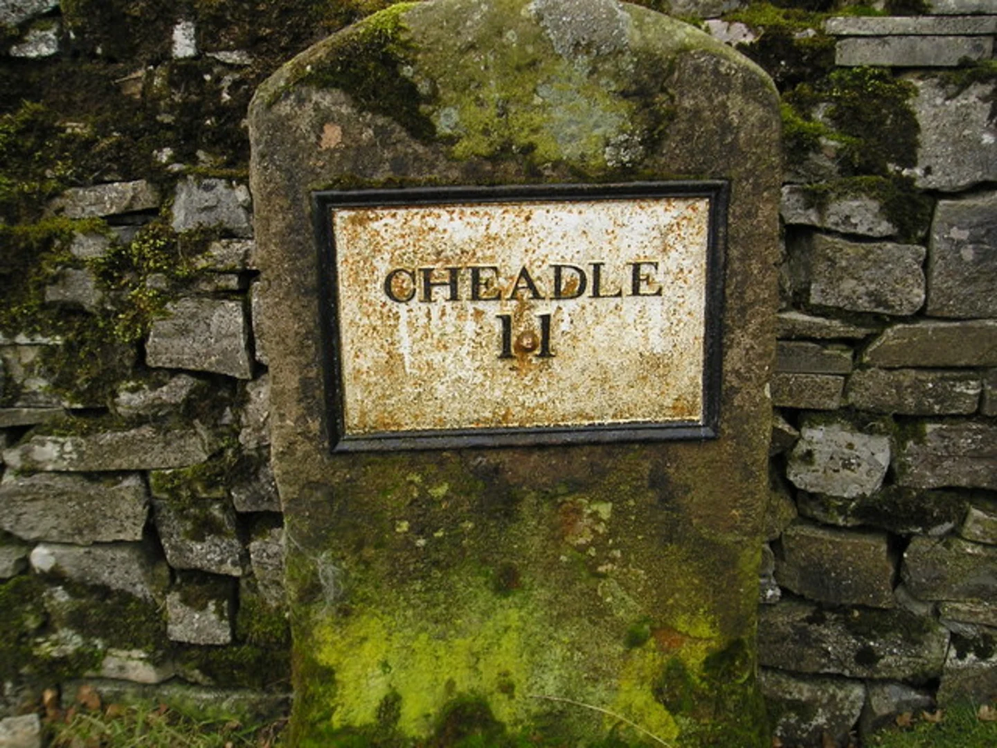 An image depicting the trail River Dove via Manifold Trail and Limestone Way and its surrounding area.