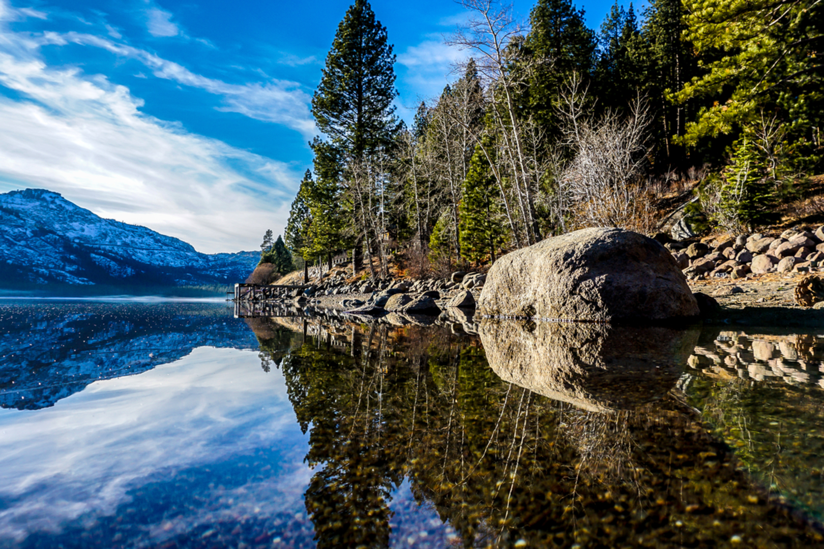 An image depicting the trail Donner Lake Rim Trail and its surrounding area.