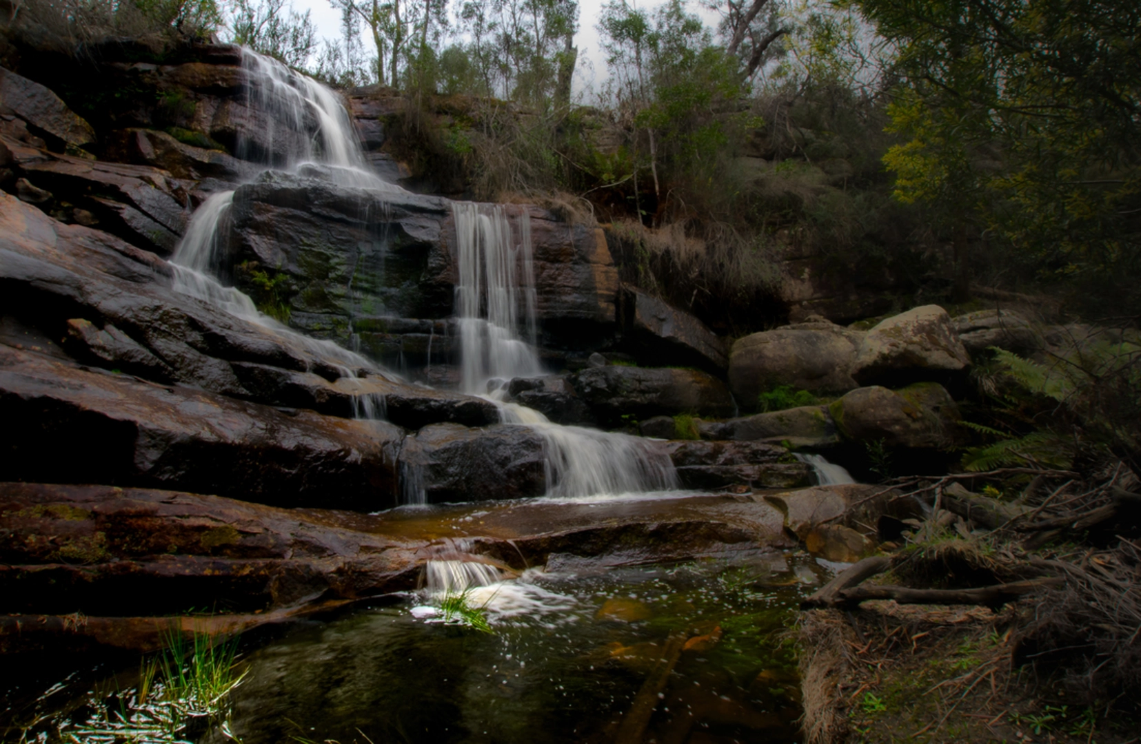 An image depicting the trail Wonderland Loop Trail and its surrounding area.
