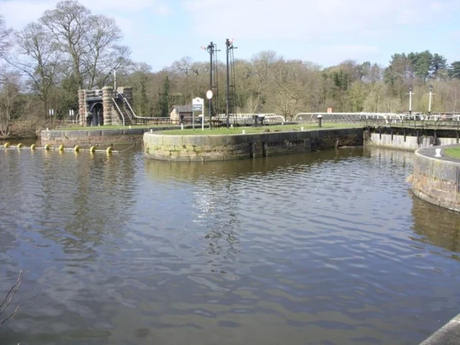 Pettypool Brook, Valeroyal Park and Valeroyal Cut Loop