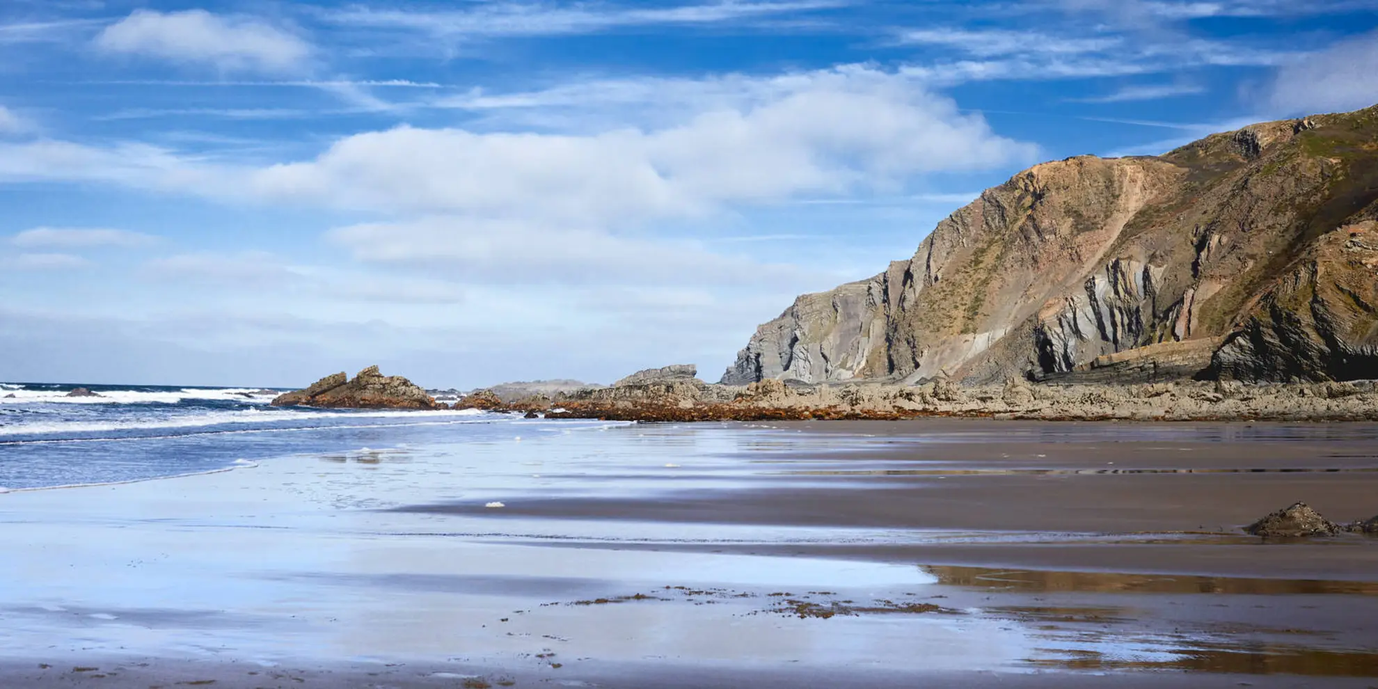 An image depicting the trail Knap Head to Mansley Cliff and its surrounding area.