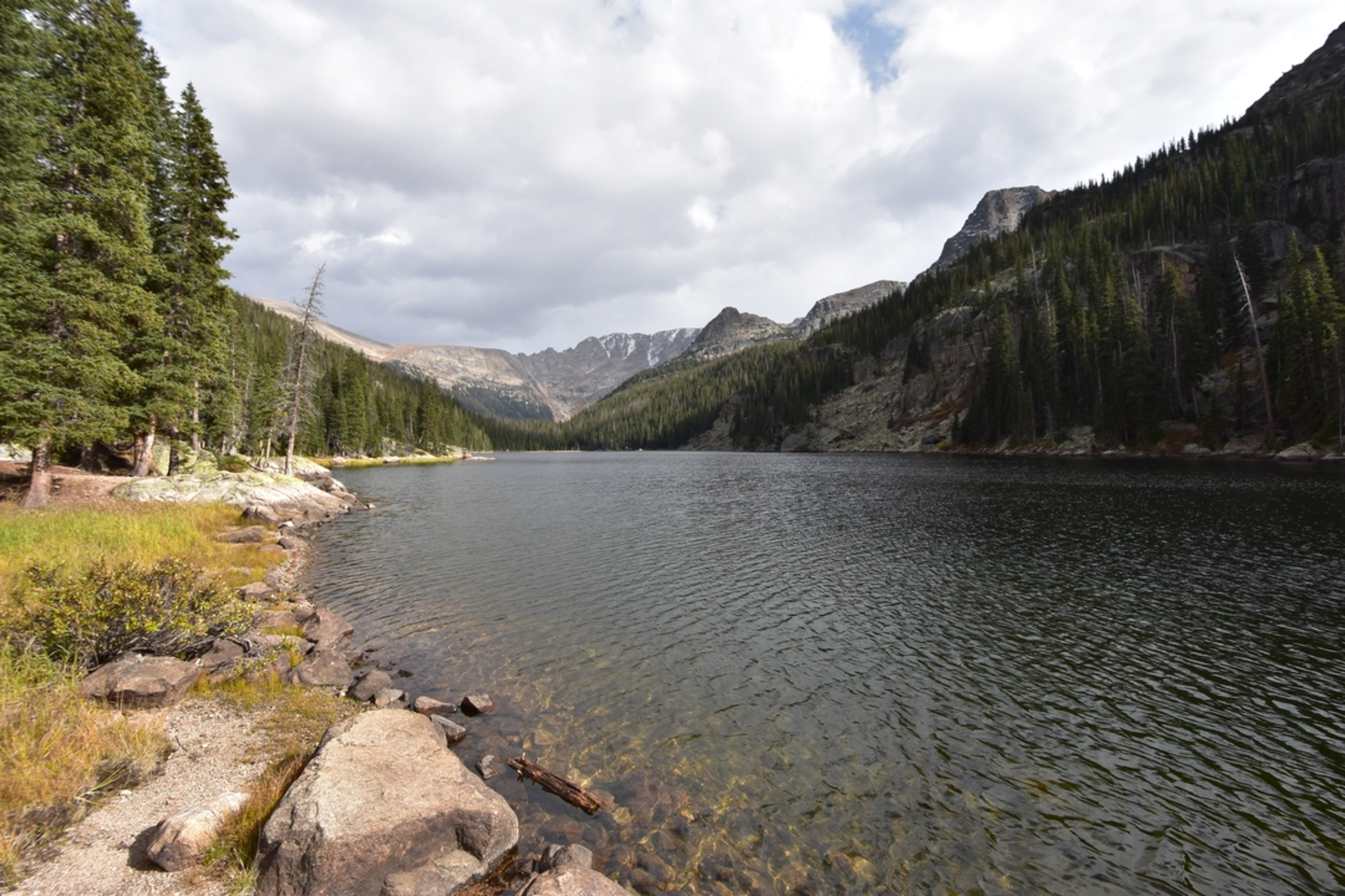 An image depicting the trail East Inlet Trail and its surrounding area.