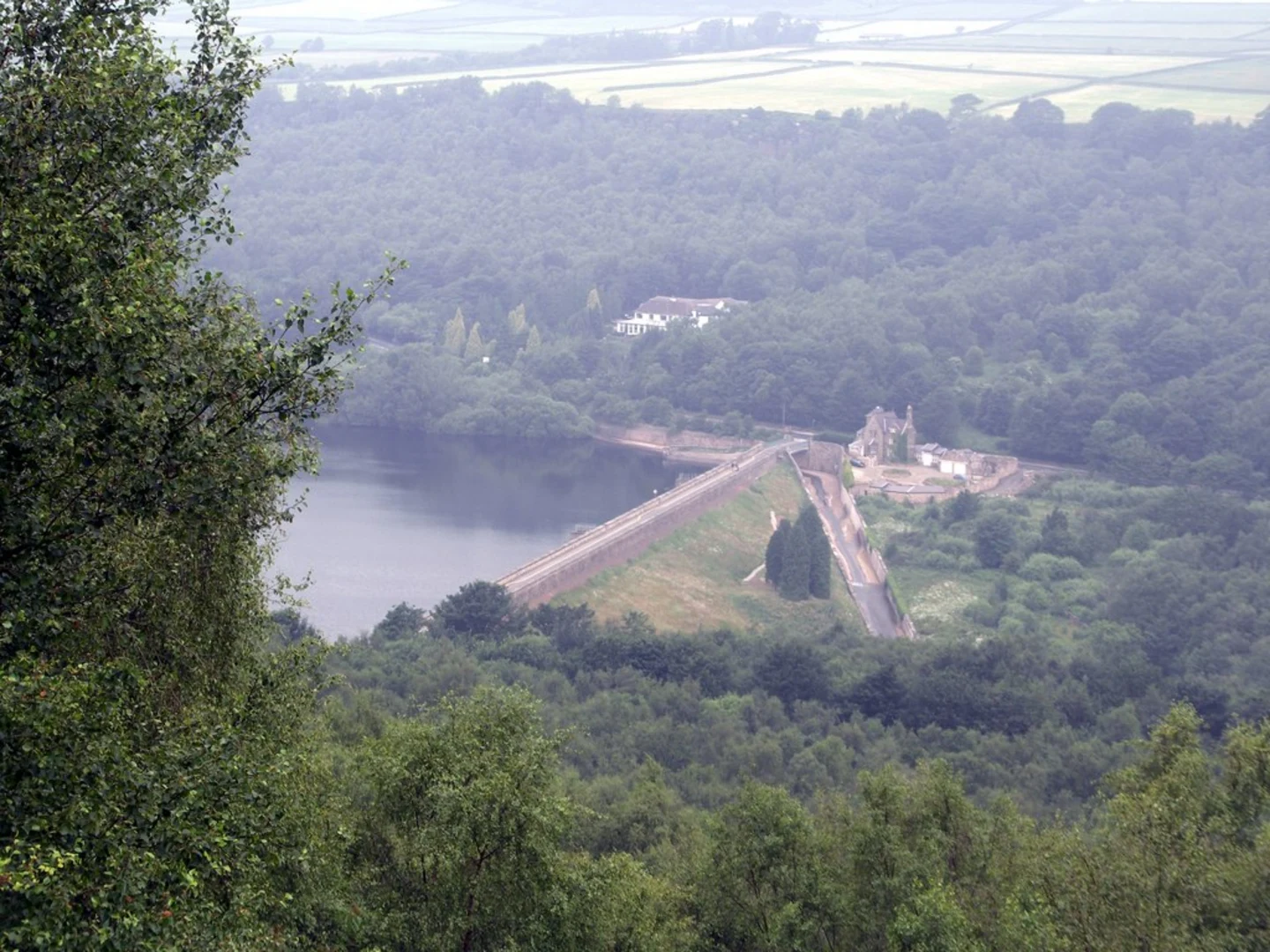 An image depicting the trail Rivelin Reservoir and Fox Holes Plantation Loop and its surrounding area.