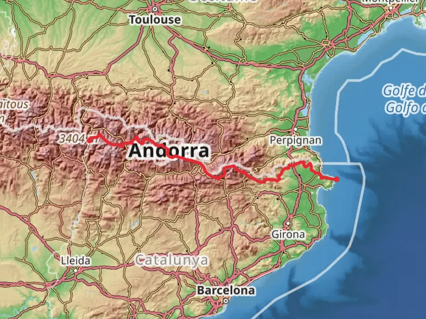 An image depicting the trail GR 11 Senda Pirenaica Cataluña and its surrounding area.