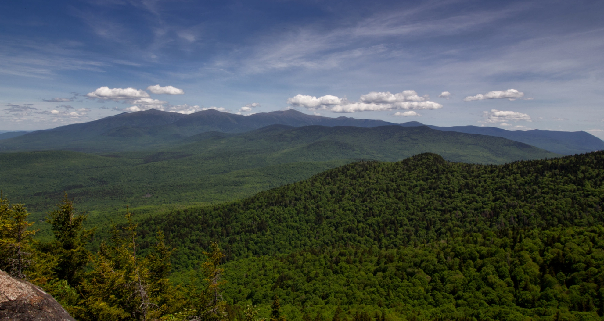 An image depicting the trail Caps Ridge Trail and its surrounding area.