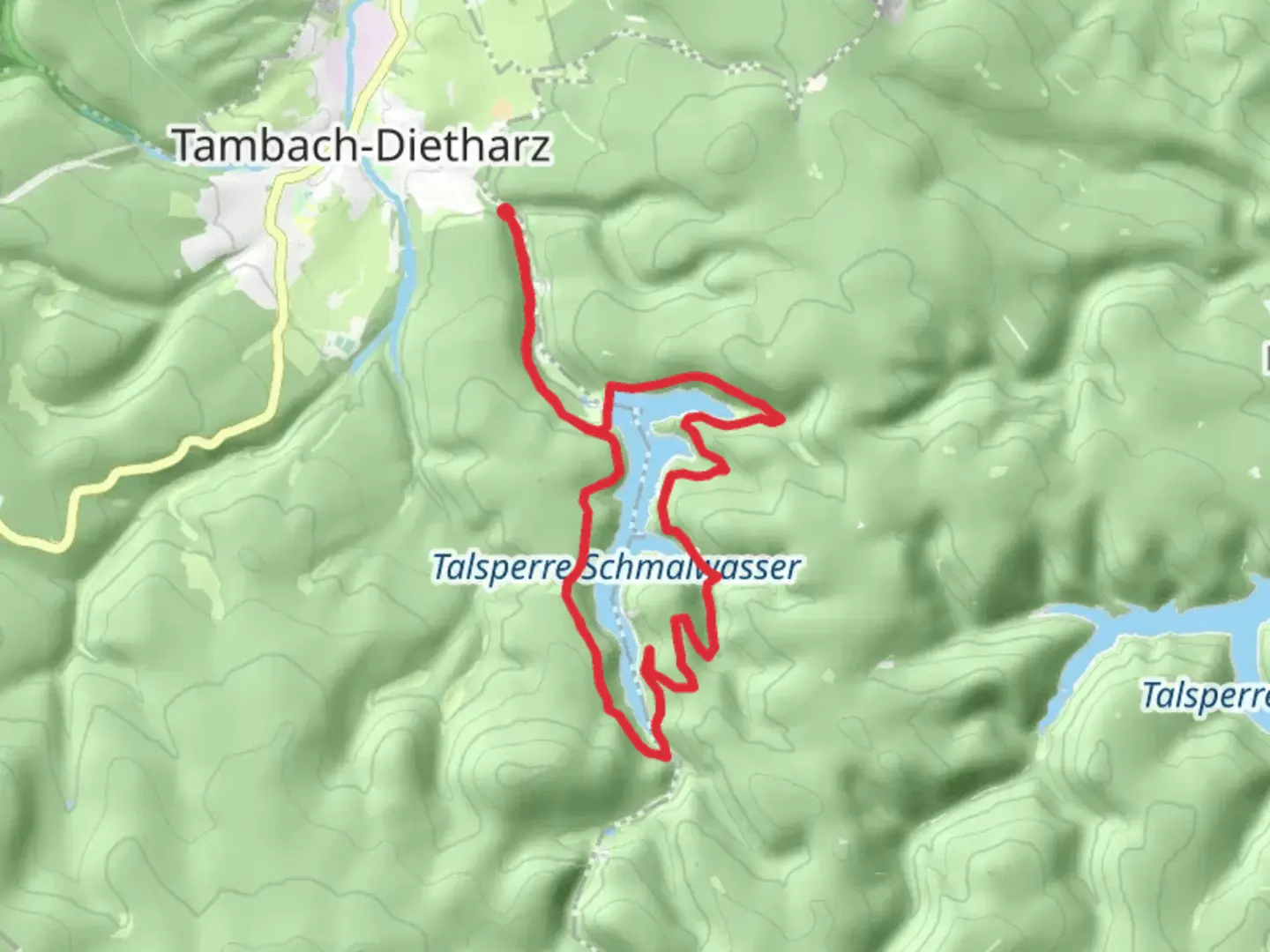 An image depicting the trail Talsperre Schmalwasser Loop and its surrounding area.