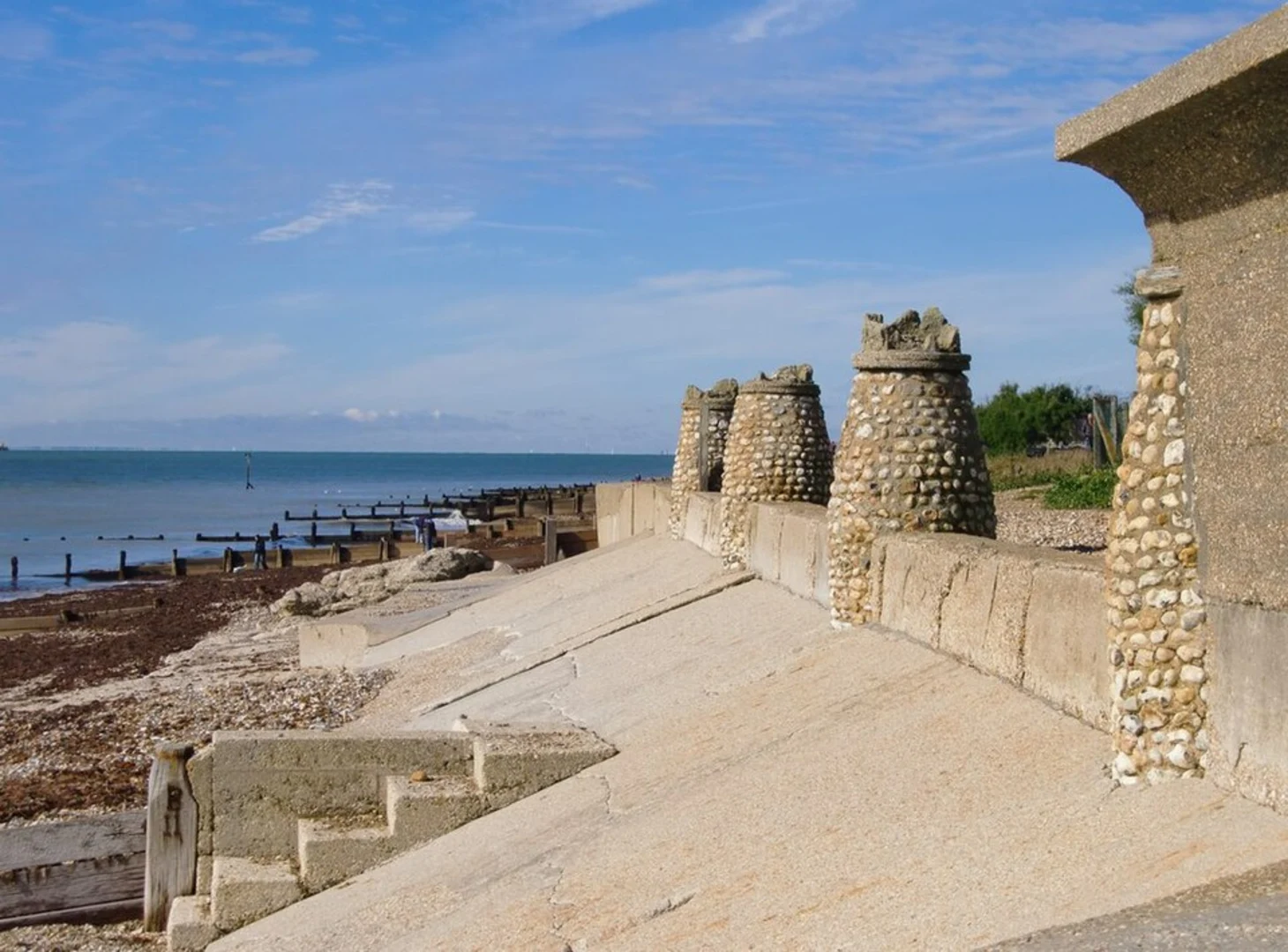 An image depicting the trail Selsey to Church Norton Loop and its surrounding area.