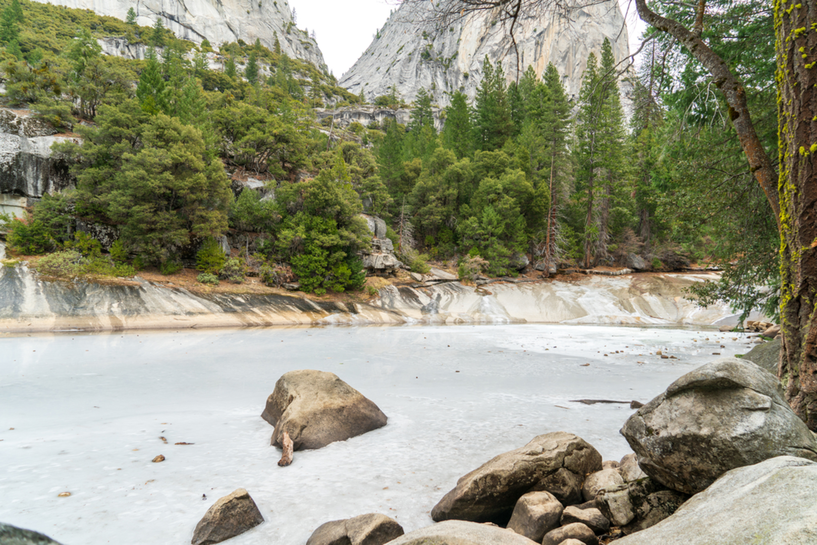 An image depicting the trail Rocky Pioneer Trail and its surrounding area.