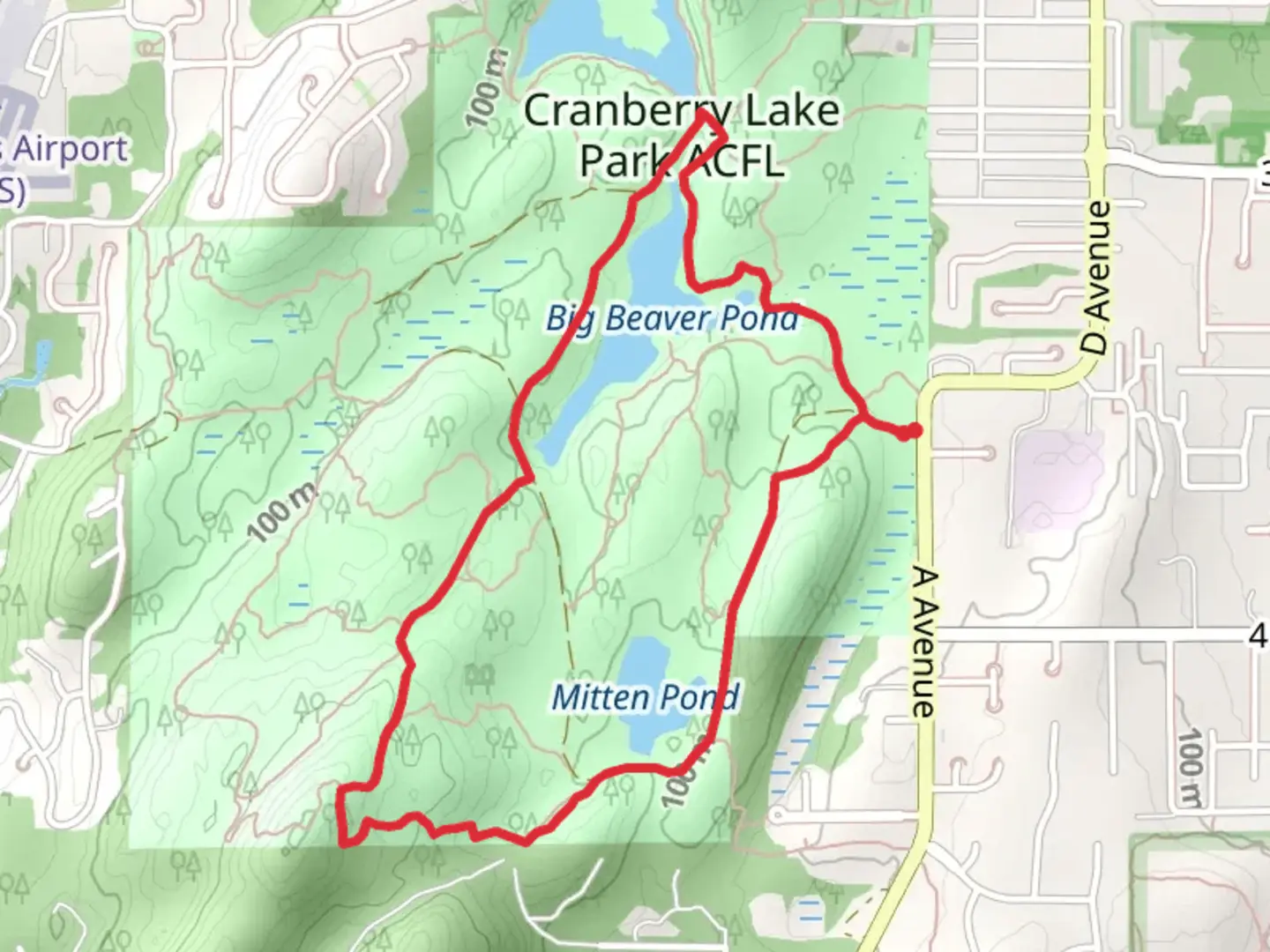 An image depicting the trail Mitten Pond and Big Beaver pond Loop and its surrounding area.