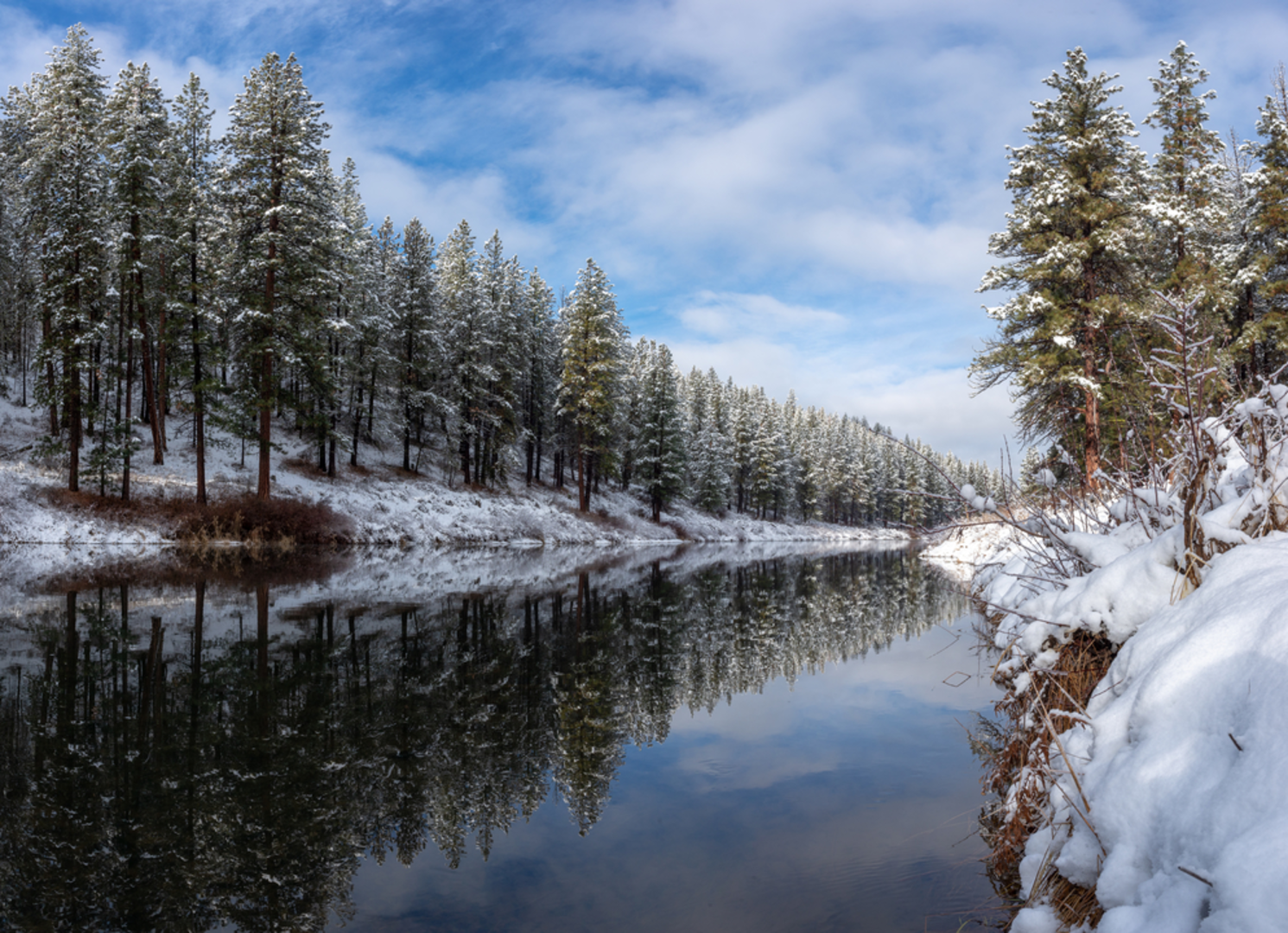 An image depicting the trail Sprague River Trail and its surrounding area.
