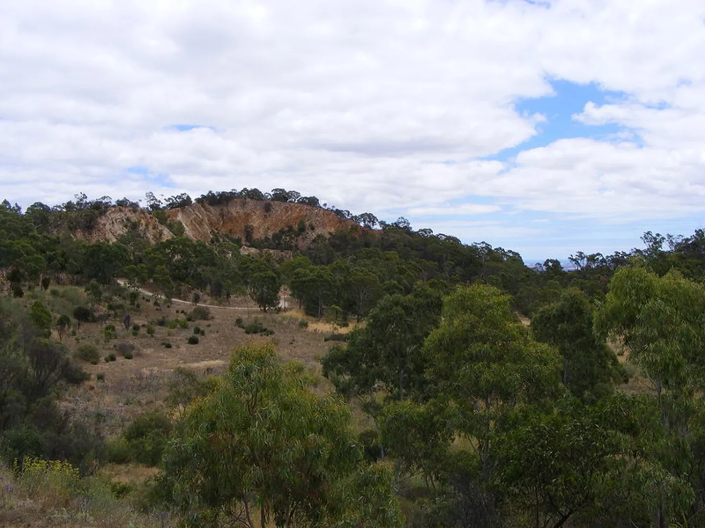 An image depicting the trail Silver Mine Loop Walk and its surrounding area.