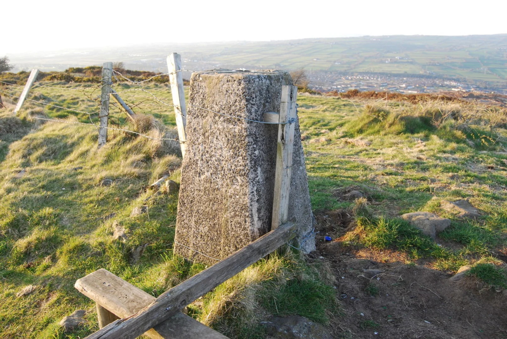 An image depicting the trail Carmoney Hill and its surrounding area.