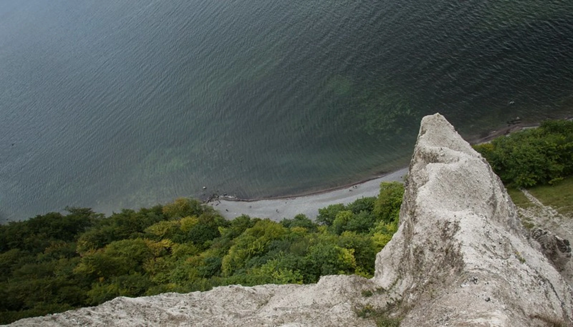 An image depicting the trail Leuchtturm Darßer Ort and Aussichtsplattform Loop and its surrounding area.