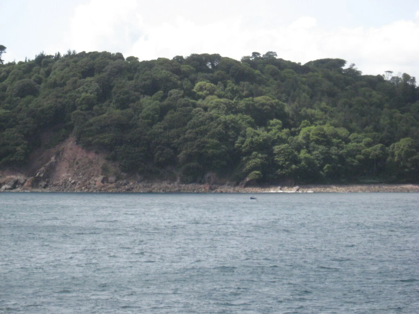 An image depicting the trail Mount Edgcumbe Country Park Walk via Formal Gardens and its surrounding area.