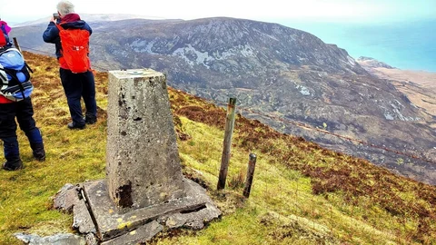An image depicting the trail Sliabh Tuaidh Mountain Loop from Lougheraherk and its surrounding area.