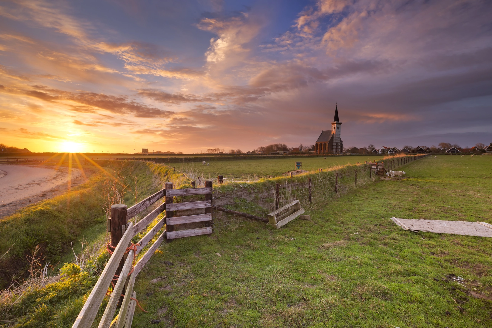 An image depicting the trail Bollekamer and Hoornderstag Loop and its surrounding area.
