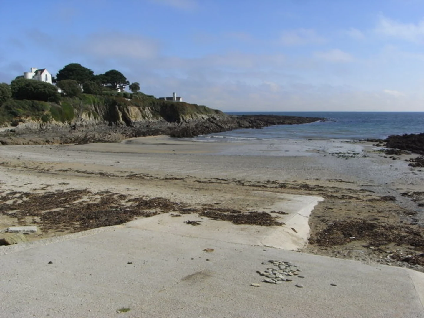 An image depicting the trail Gorran Haven to Bodrugan Barton Loop via Colona Beach and its surrounding area.