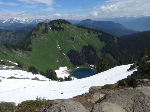 An image depicting the trail Sauk Lake Trail and its surrounding area.