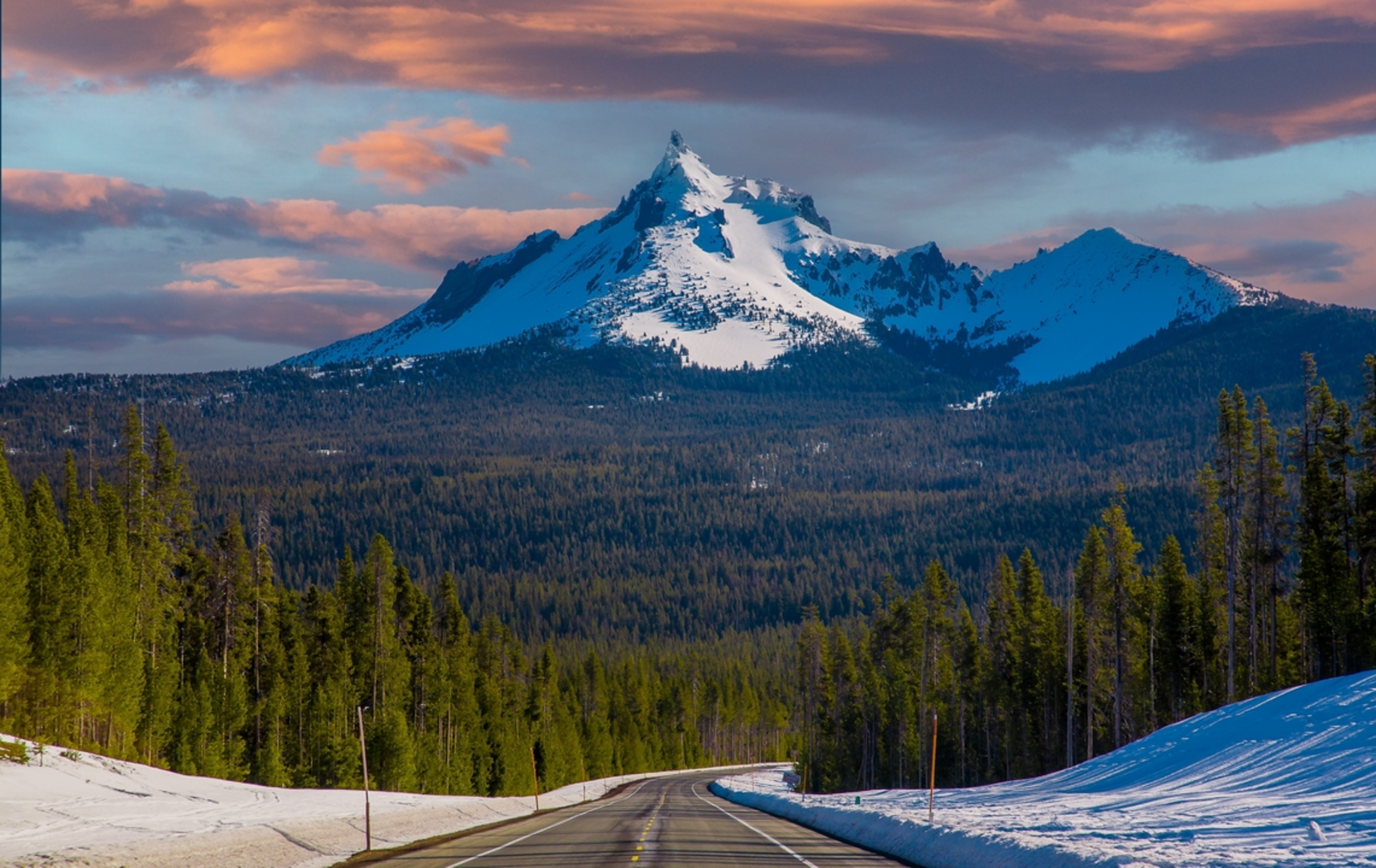 An image depicting the trail Howlock Mountain Trail and its surrounding area.