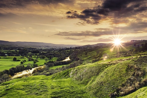 An image depicting the trail Pennine Way - Middleton-in-Teesdale to Dufton and its surrounding area.
