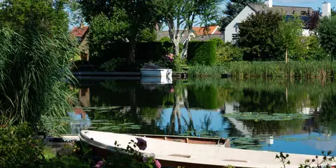 An image depicting the trail Oeverloperpad and its surrounding area.