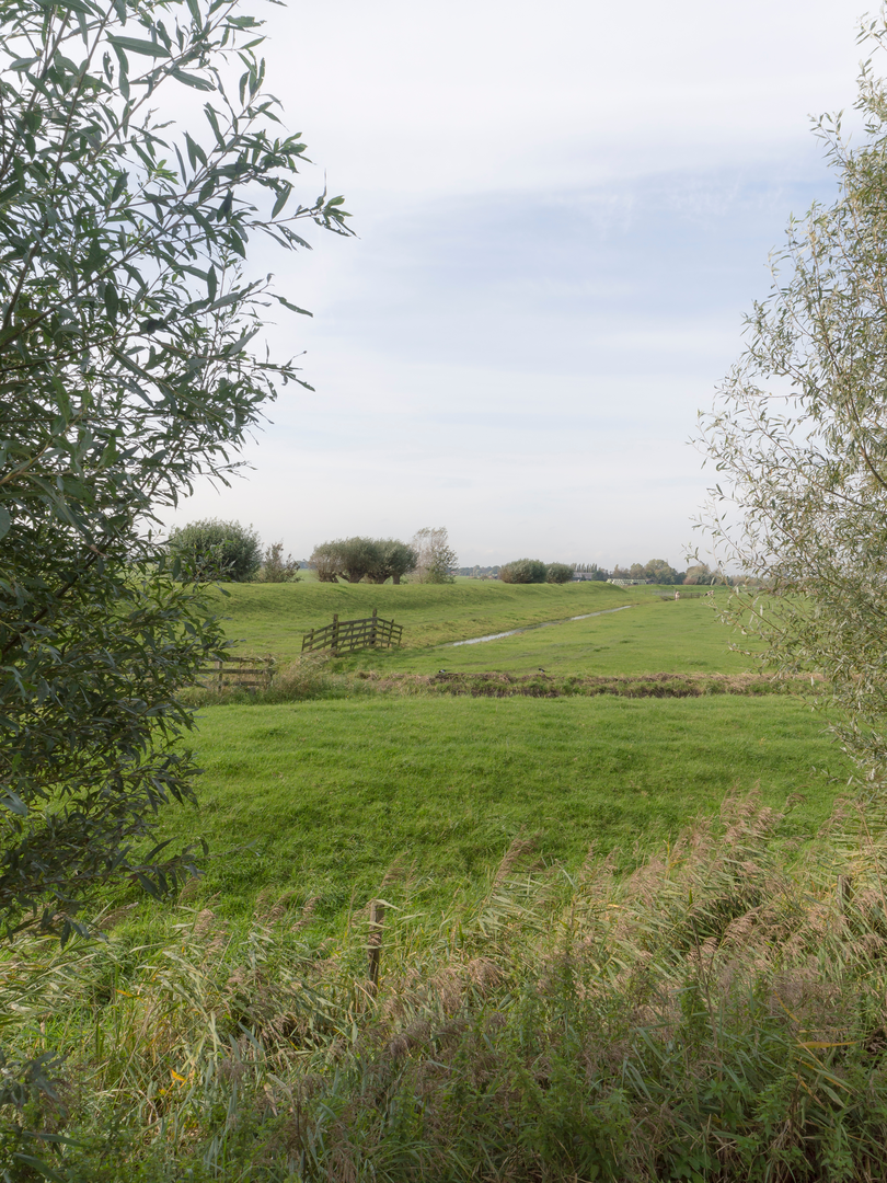 An image depicting the trail Abcoude to Uithoorn via Grote Wije, Noordplas and Fort Waver - Amstel and its surrounding area.