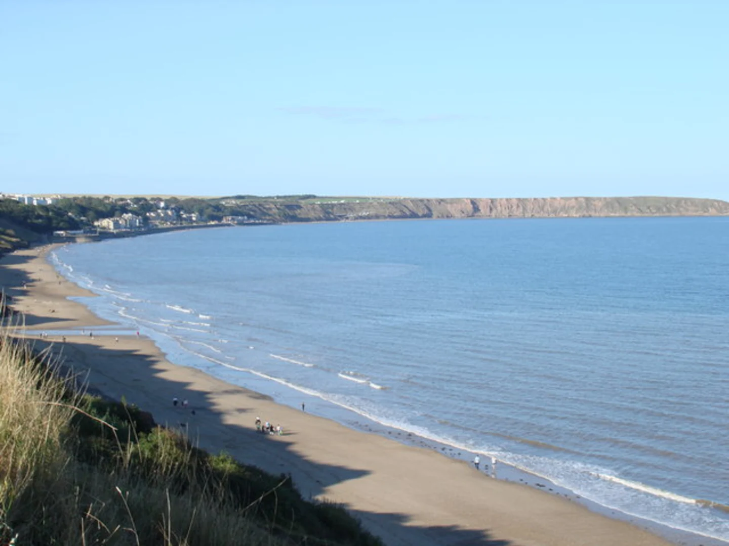 An image depicting the trail Filey Bay Loop and its surrounding area.