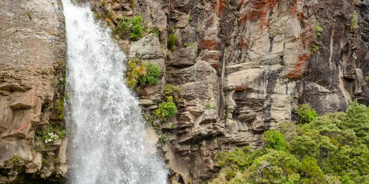 Taranaki Falls Walk