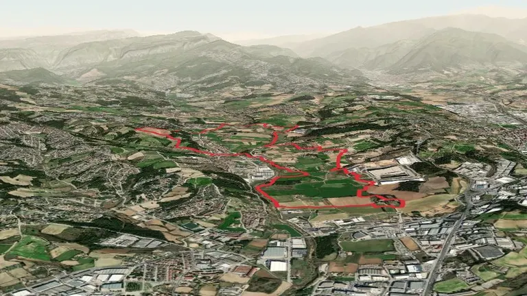 An image depicting the trail Pla del Rieral Path PR C 32 and its surrounding area.