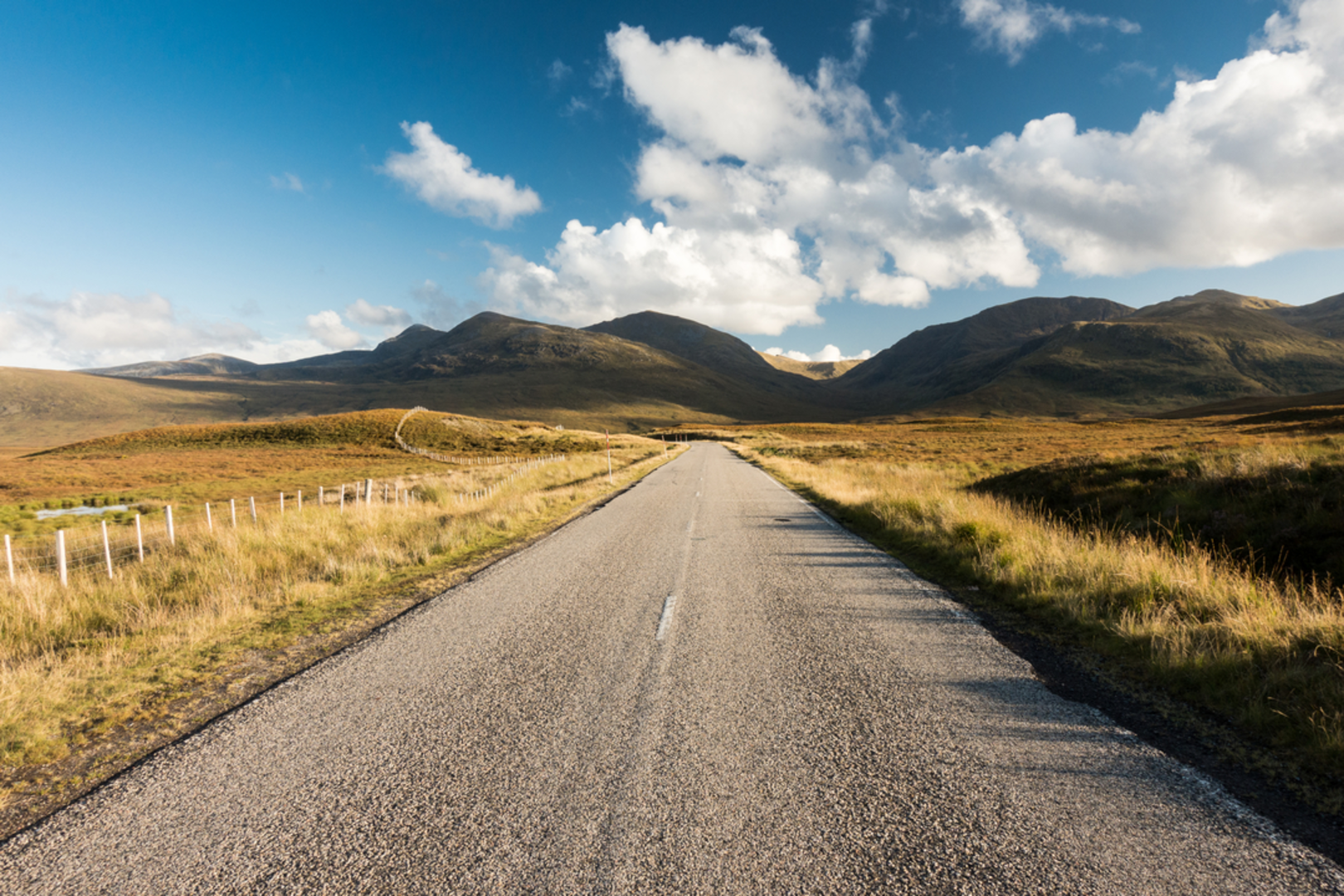 An image depicting the trail Meall a' Chrasgaidh and its surrounding area.