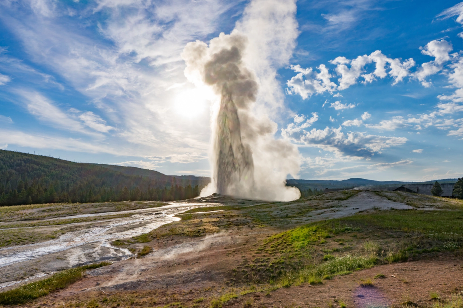 An image depicting the trail Upper Geyser Basin Trail and its surrounding area.