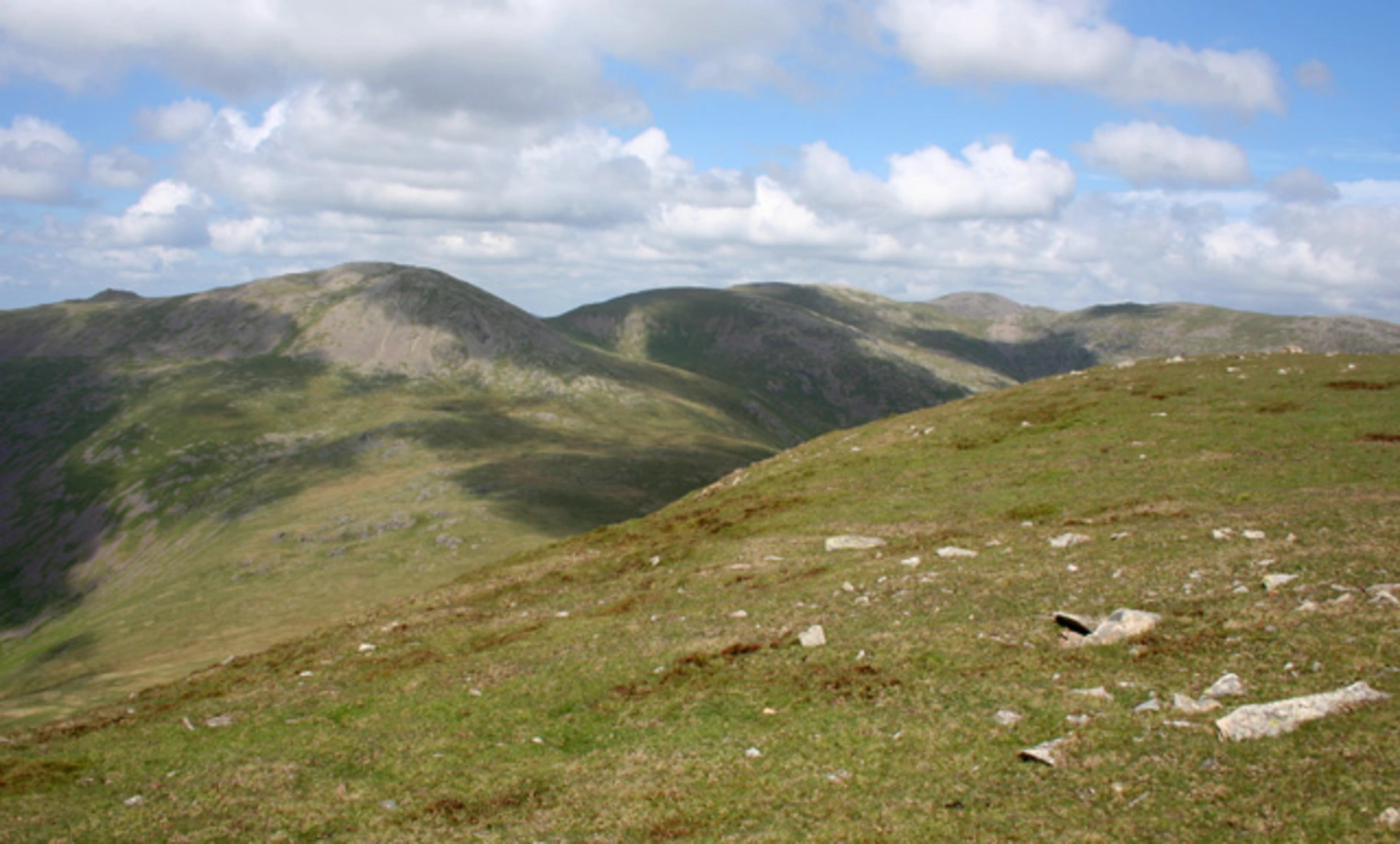 An image depicting the trail Middle Fell, Seatallan and Buckbarrow Peak Loop - Nether Wasdale and its surrounding area.