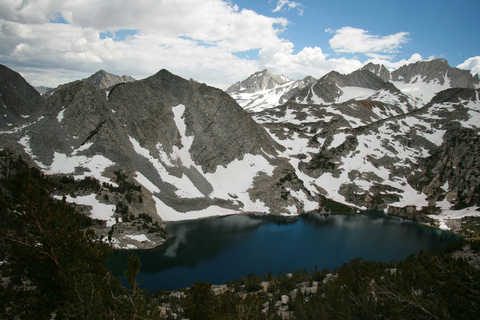 An image depicting the trail Mono Pass Trail and its surrounding area.