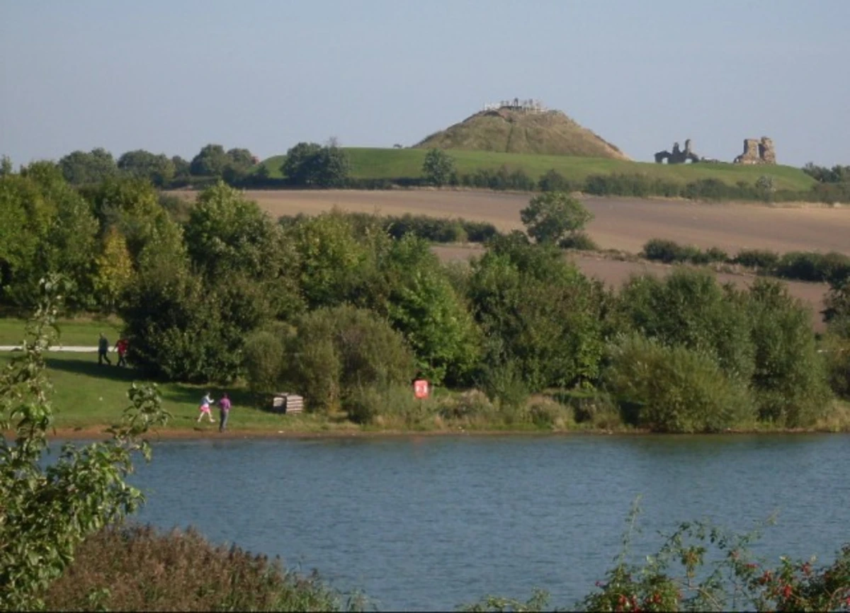 Pugneys Country Park Lake Loop