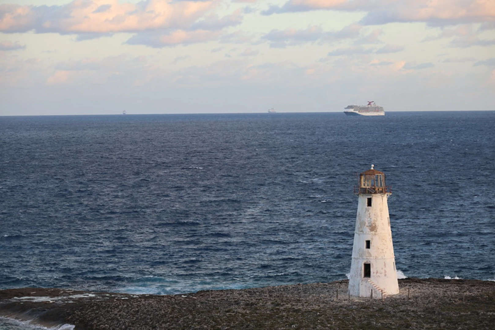 An image depicting the trail Hunter Island Loop Trail and its surrounding area.